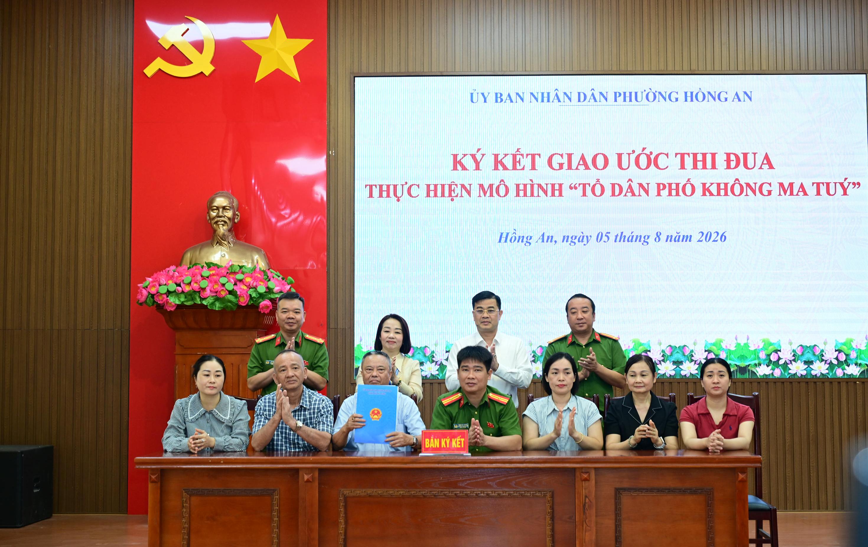 Phường Hồng An phát động phong trào “Dòng họ không ma túy” và ra mắt mô hình Hỗ trợ người lầm lỗi tái hòa nhập cộng đồng